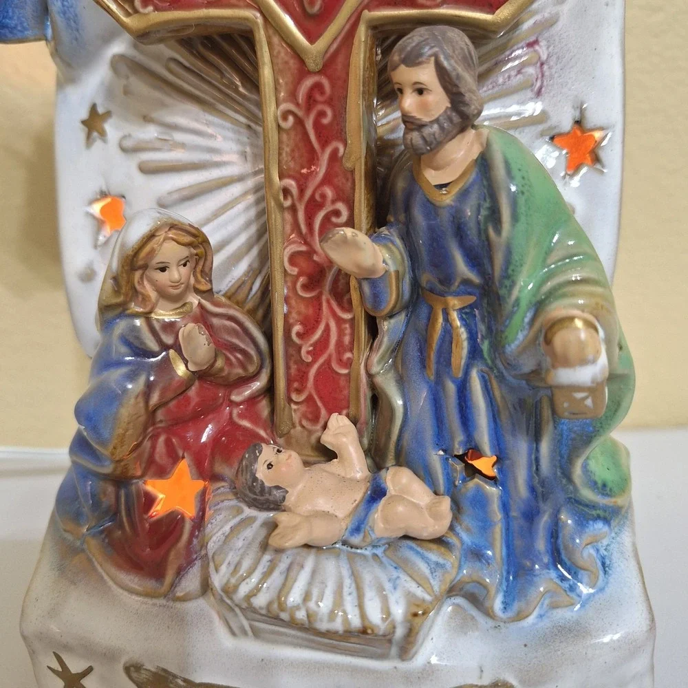 Night Light Plug In Ceramic‎ Cross Nativity Scene  Hand painted Kirkland's 9